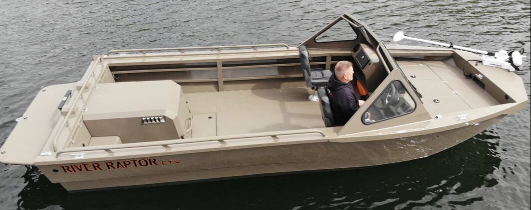 jet boat for hunting, adventure jet boating